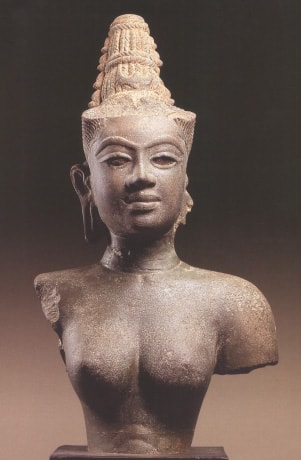 Tượng nữ thần Devi.