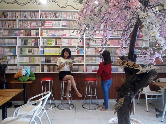 Không qian quán Comic Book Cafe.