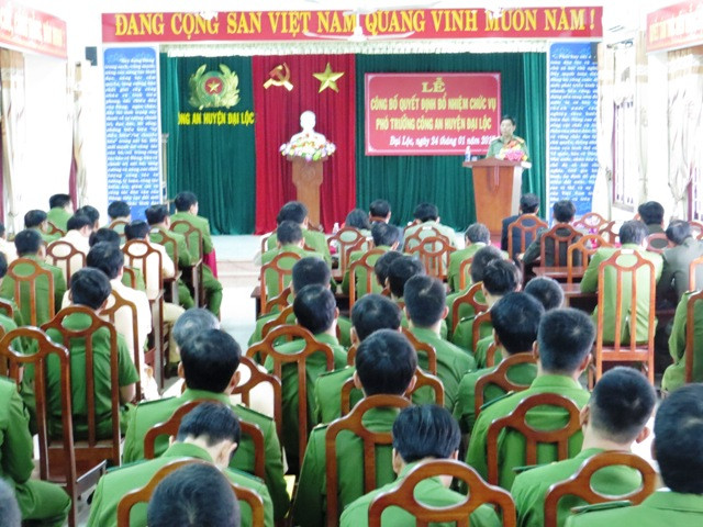 Đại tá Phạm Viết Lợi phát biểu tại buổi lễ. Ảnh: HOÀNG LIÊN