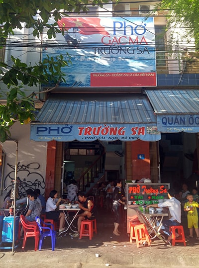 Quán “Phở Gạc Ma Trường Sa”. 