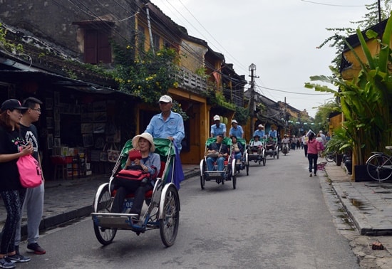 Khách Hàn Quốc tham quan Hội An tăng cao hàng năm