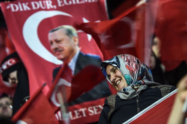 Kế hoạch gia tăng quyền lực của Tổng thống Recep Tayyip Erdogan đang gây chia rẽ Thổ Nhĩ Kỳ.                                          Ảnh: AFP