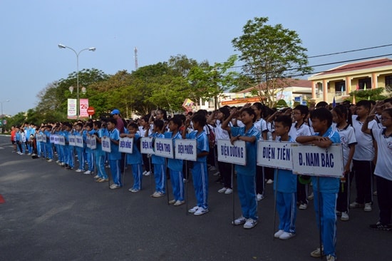 Hơn 1000 vận động viên đã tham dự ngày chạy Olimpic