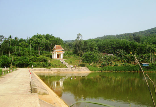 Khu căn cứ Tỉnh ủy Quảng Nam tọa lạc trên đồi ông Giài (thôn 1, xã Tiên Sơn).