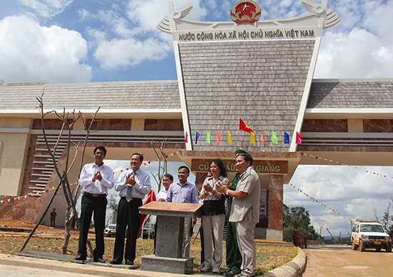 Representatives at the ceremony. Photo: ALANG NGUOC