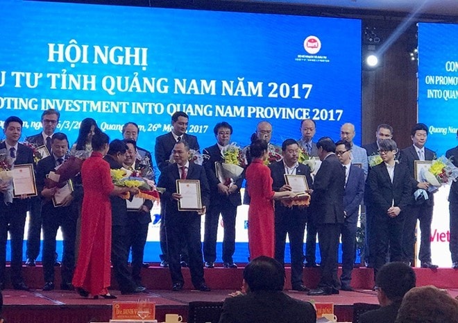 Chairman of the Board of Directors - General Director of Dat Xanh Corporation received the decision on investment policy for the development of the South Hoi An tourist service area.