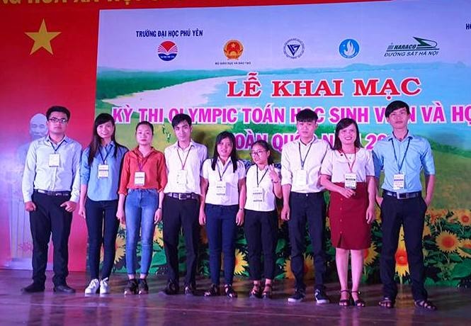 Sinh viên - học sinh Quảng Nam tham gia cuộc thi.