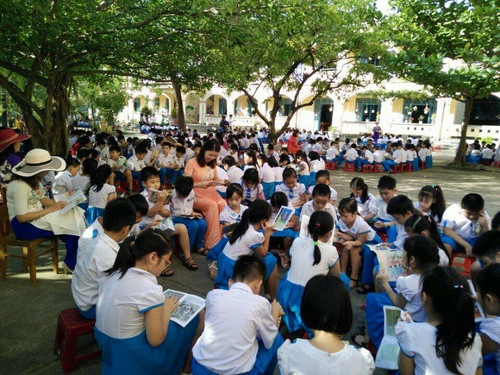 Trường Tiểu học Trần Quốc Toản tổ chức Ngày  sách Việt Nam.