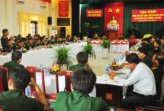 Đảng ủy Quân sự tỉnh tổ chức tọa đàm nâng cao chất lượng, hiệu quả hoạt động chi bộ quân sự cấp xã.  Ảnh: HÀN GIANG