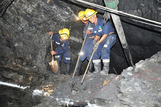 Công ty Vàng Phước Sơn đào bán đi gần 7 tấn vàng, nhưng vẫn nợ nhiều doanh nghiệp, tiểu thương.