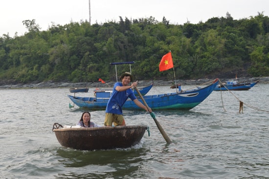 Hoang sơ Tam Hải.Ảnh: K.LINH