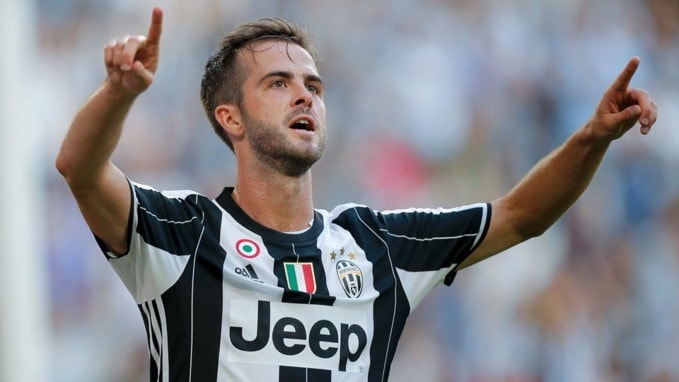 Tiền vệ Miralem Pjanic (Juventus)