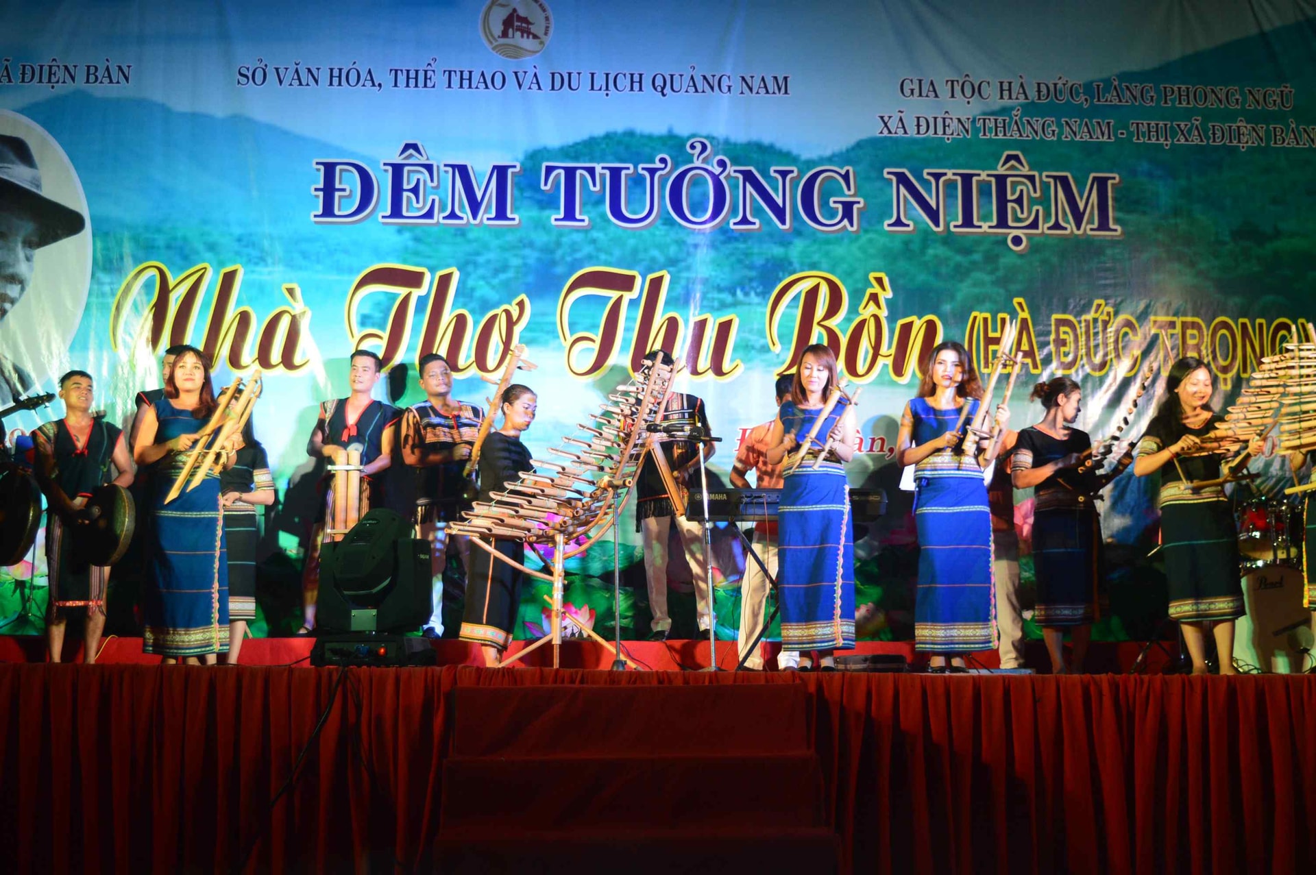 Một tiết mục văn nghệ của Đoàn nghệ thuật tỉnh Kon Tum. Ảnh: Q.T
