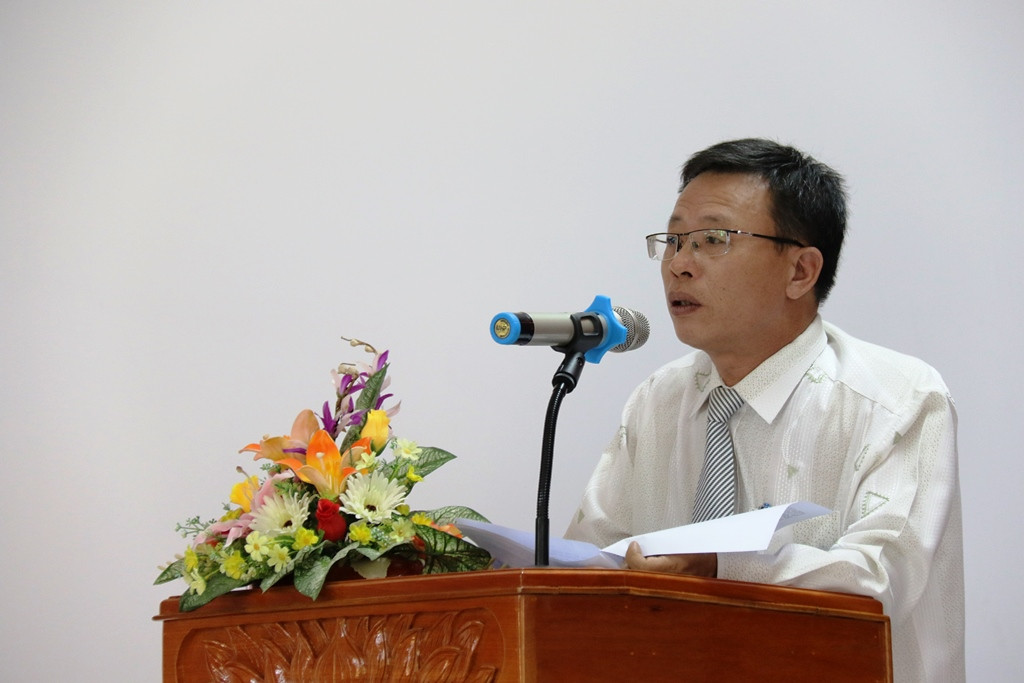 Đồng chí Lê Văn Nhi - Chủ tịch Hội nhà báo phát biểu tại lễ trao giải. Ảnh: T.C
