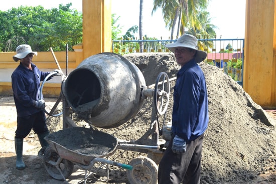 Cát tăng giá sẽ khiến cho chi phí các công trình xây dựng tăng theo. Ảnh: QUANG VIỆT