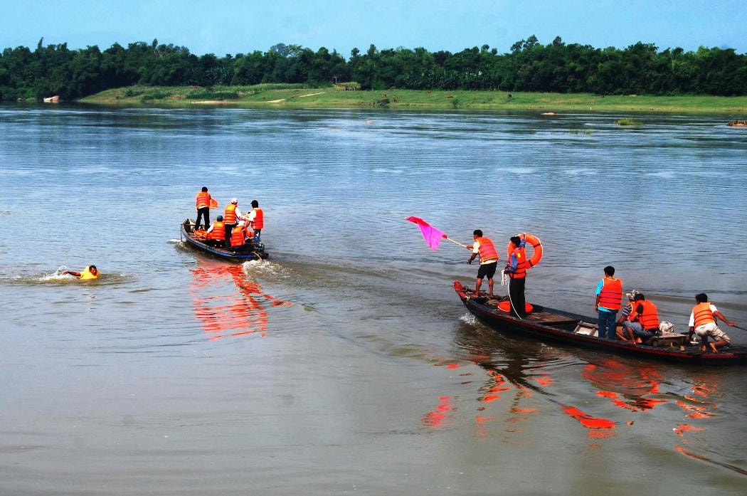 Thời gian qua, chính quyền huyện Duy Xuyên tích cực phối hợp với các ngành liên quan tổ chức diễn tập ứng phó thiên tai. Ảnh: HOÀI NHI