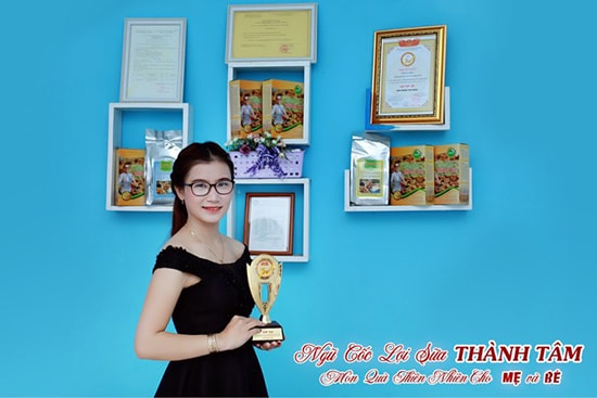 Sản phẩm bột ngũ cốc Thành Tâm được vinh danh “Thương hiệu ưa chuộng - sản phẩm tin dùng - dịch vụ hoàn hảo”. Ảnh: Đ.Đ