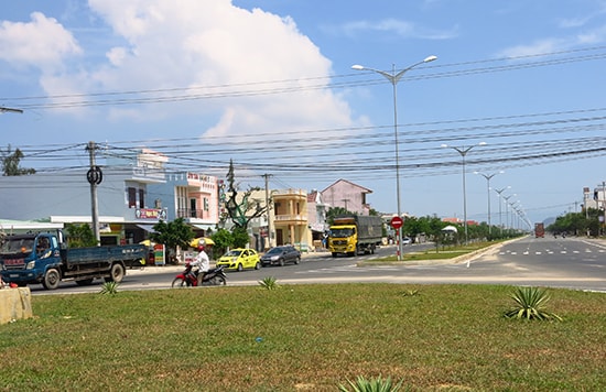 Các tuyến giao thông tại Khu đô thị mới Điện Nam – Điện Ngọc hình thành từ hình thức PPP đã góp phần tạo nên sinh khí mới cho đô thị. 