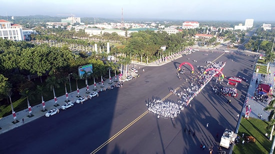 Toàn cảnh phiên khai mạc