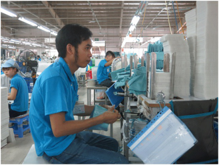 Workers in a FDI factory. Photo:  ipaquangnam.gov.vn