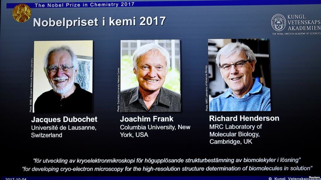 Ba chủ nhân giải Nobel Hóa học 2017. Ảnh: Reuters