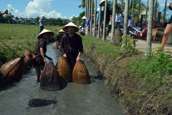 Niềm vui đơm nơm bắt cá