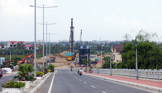 Đường dẫn cầu Cửa Đại là một trong những dự án PPP đang được triển khai ở Quảng Nam. Ảnh: T.DŨNG