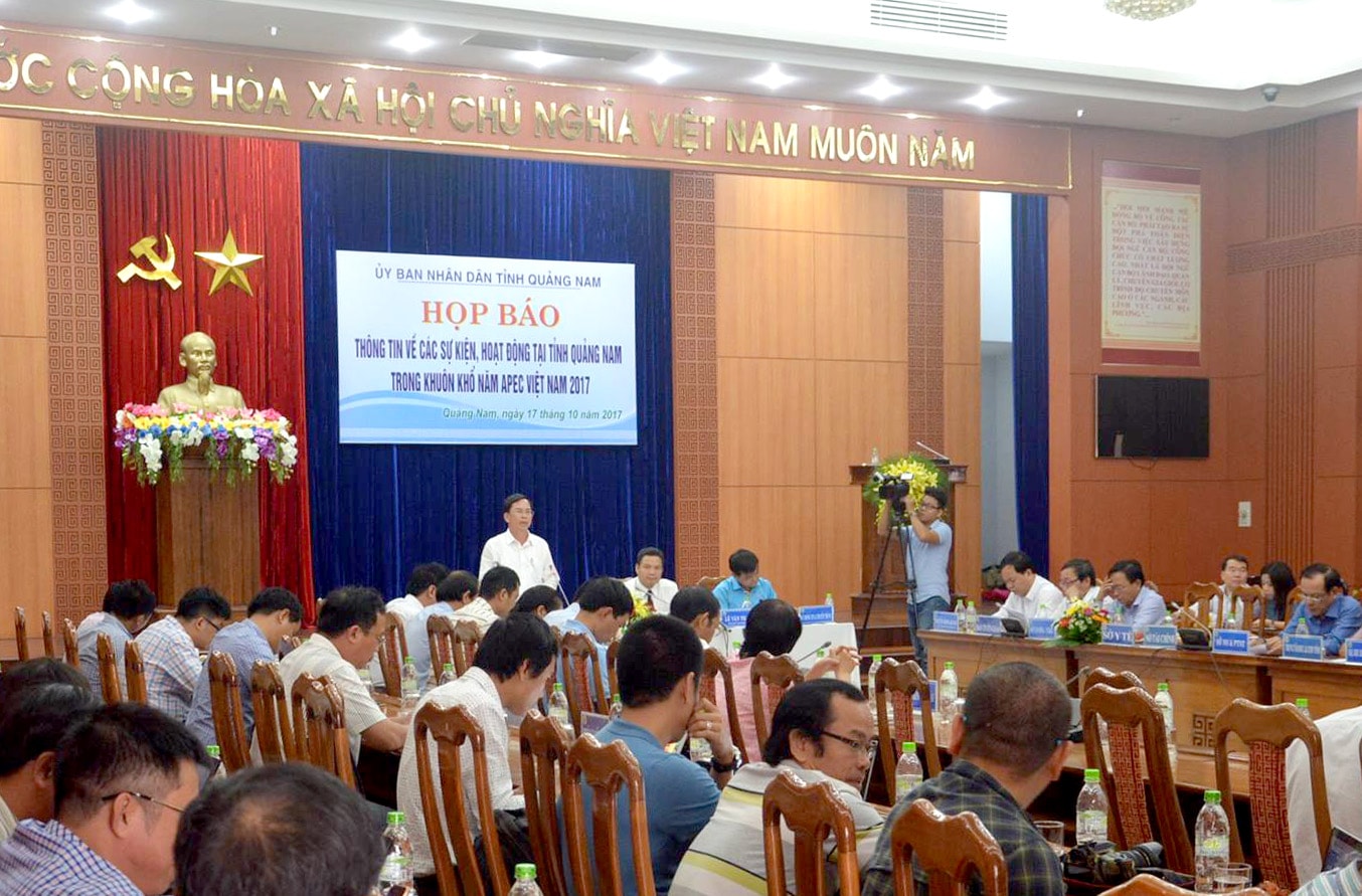 Quang cảnh họp báo