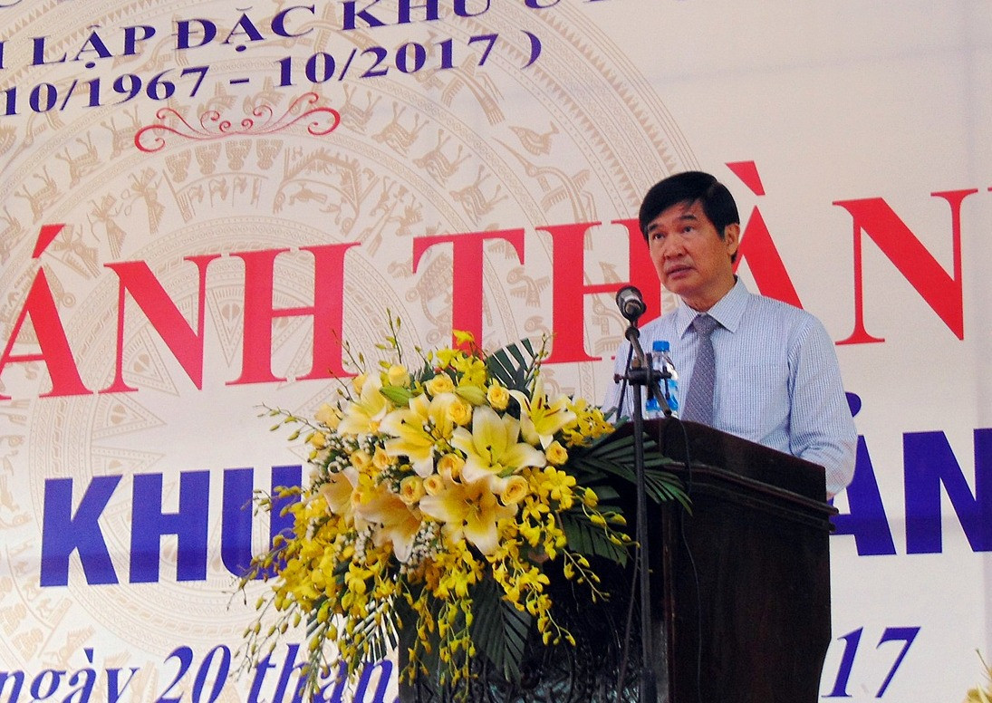 Bí thư Tỉnh ủy Nguyễn Ngọc Quang phát biểu tại lễ khánh thành. Ảnh: VĂN SỰ