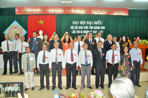 Ra mắt Ban chấp hành Hội Cựu giáo chức tỉnh Quảng Nam nhiệm kỳ 2017-2022. Ảnh: X.Phú