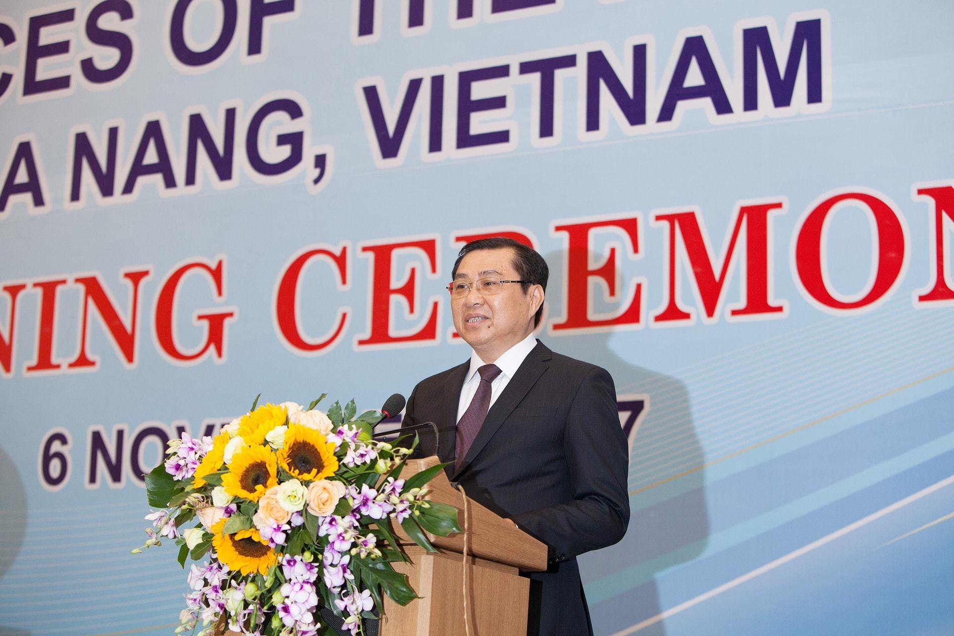 Phát biểu tại diễn đàn, Chủ tịch UNBD thành phố Đà Nẵng Huỳnh Đức Thơ khẳng định: “Diễn đàn là cơ hội quý giá để các bạn thanh niên tiếp cận với những kiến thức thực tế được chia sẻ bởi những diễn giả hàng đầu. Đồng thời, đây cũng là nơi các bạn thể hiện tinh thần trách nhiệm và đóng góp tiếng nói của mình vào sự phát triển và thịnh vượng chung của các nền kinh tế thành viên trong tương lai, và hơn nữa, là sự phát triển của thế giới