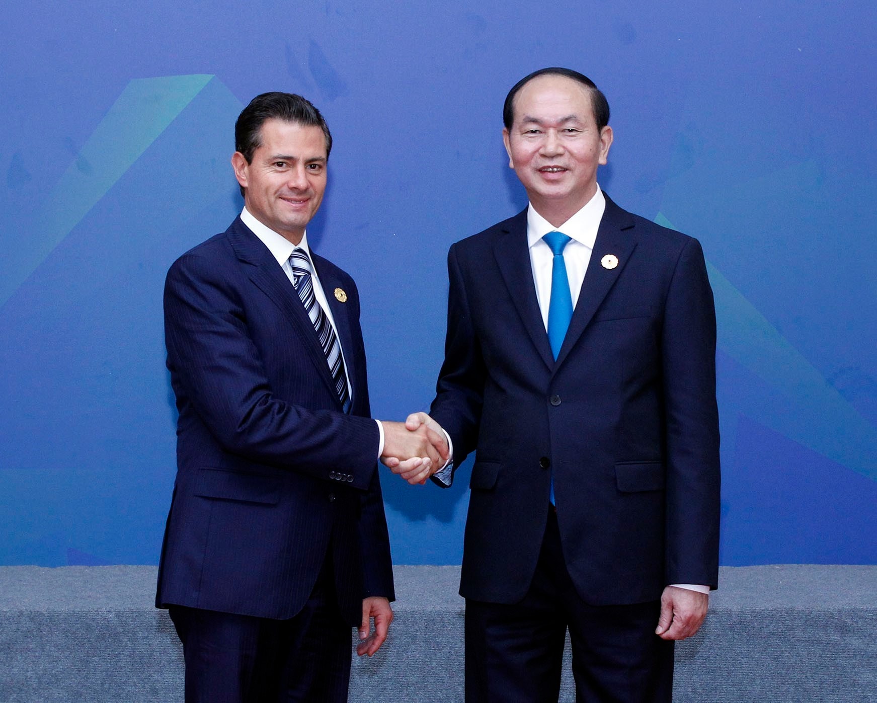 Chủ tịch nước Trần Đại Quang đón Tổng thống Mexico Enrique Pena Nieto đến dự Đối thoại. 