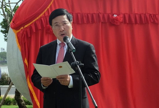 Deputy Prime Minister Pham Binh Minh gives a speech at the event