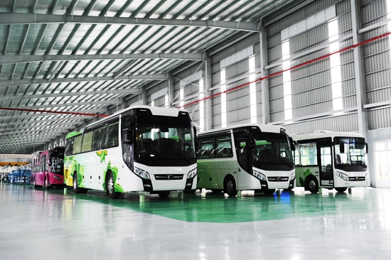 Các dòng xe bus vừa xuất xưởng, chuẩn bị đáp ứng thị trường nội địa và xuất khẩu. Ảnh: MINH HẢI