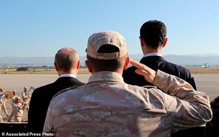 Tổng thống Putin nhấn mạnh Syria là một quốc gia độc lập, có chủ quyền, mọi điều kiện cho giải pháp chính trị tại nước này, được Liên Hợp Quốc bảo trợ, đã được thiết lập. Ảnh: AP.