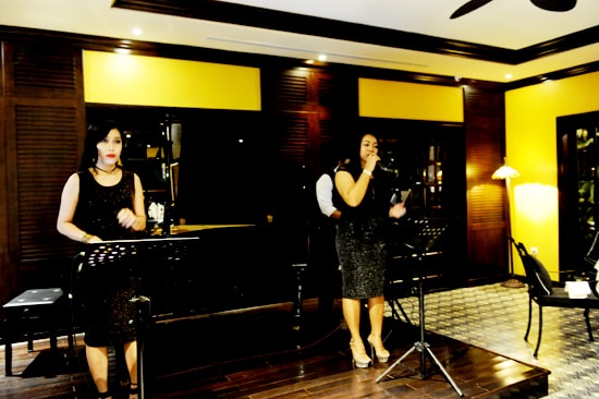 Philipino band performs winter lyrical opera songs
