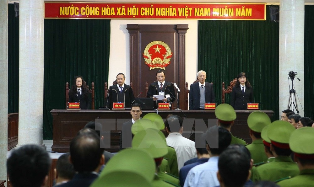 Quang cảnh phiên tuyên án. (Ảnh: Doãn Tấn/TTXVN)