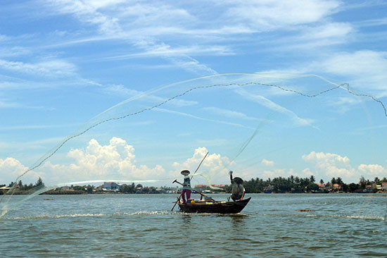 Hạ nguồn sông Thu Bồn dễ bị tác động do diễn biến về thiên tai và biến đổi khí hậu.