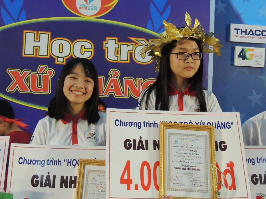 Hai thí sinh Phan Lê Mai Thảo, Phùng Hoàng Ca (nhất và nhì tháng 3) dắt tay nhau vào chung kết quý I/2018.