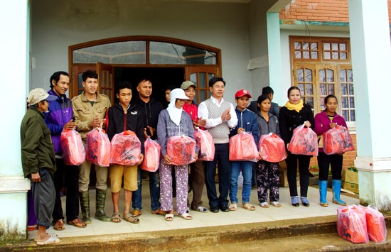 Đây là những suất quà vận động từ các đoàn viên công đoàn báo Quảng Nam. Ảnh: VINH THẢO