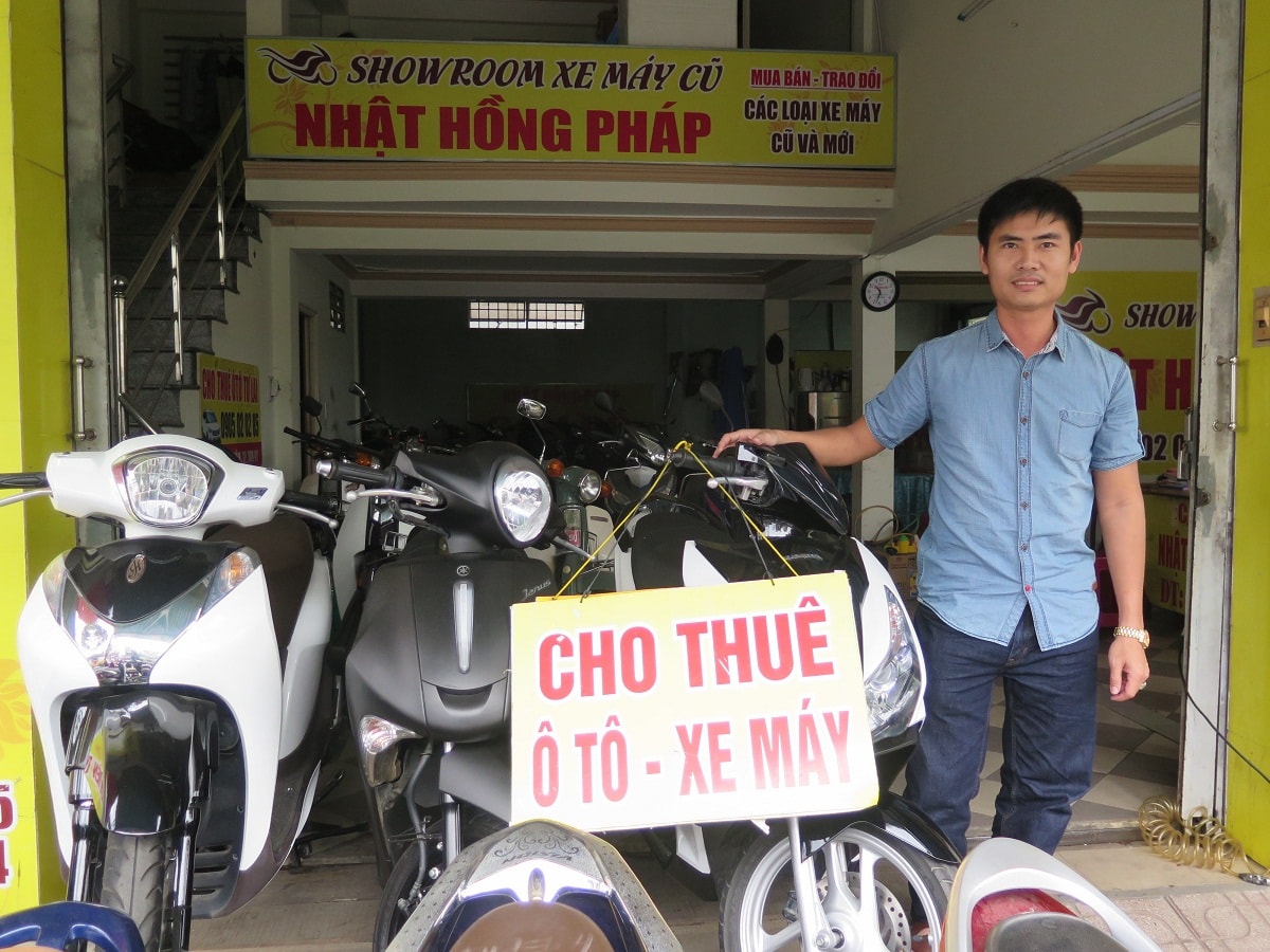 Từ đầu tháng Chạp, 7 chiếc xe ô tô tự lái của anh Nhật đã được khách thuê. Ảnh: P.NAM