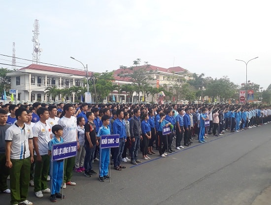 Các đoàn tham gia lễ phát động. Ảnh: TT