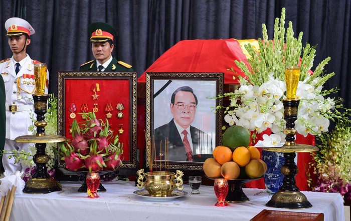 Di ảnh và thi hài nguyên Thủ tướng Phan Văn Khải tại nhà riêng ở huyện Củ Chi, TP.HCM trưa 17-3 - Ảnh: QUANG ĐỊNH