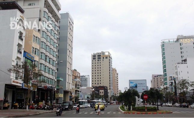 Việc thực hiện xuất sắc các nhiệm vụ trọng tâm làm khởi sắc kinh tế - xã hội, diện mạo đô thị và môi trường du lịch của quận Sơn Trà. Ảnh: HOÀNG HIỆP