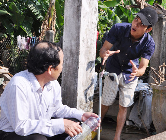 Nhiều năm nay, nguồn nước ngầm ở xã Tam Xuân 2 (Núi Thành) bị nhiễm phèn.