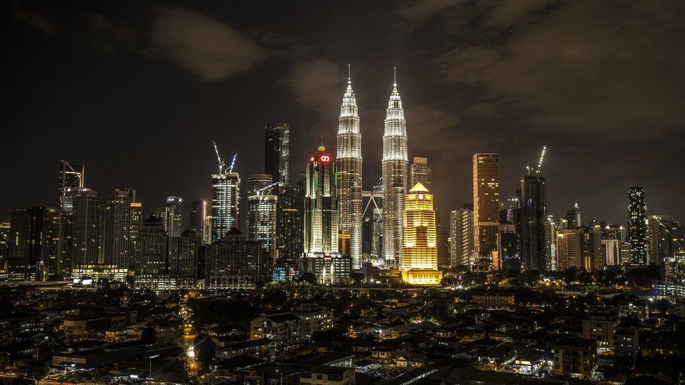 Thủ đô Kuala Lumpur rực rỡ về đêm