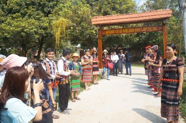 Welcome to Ta Bhing community-based tourism village. Photo: danviet