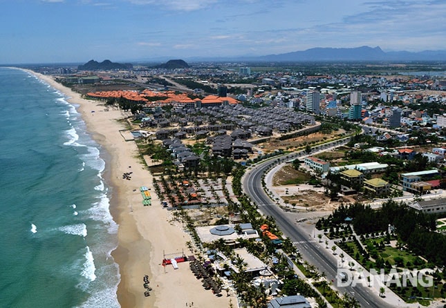 Giá đất, nhất là đất nền các khu vực quận Sơn Trà, Ngũ Hành Sơn, nam Hòa Xuân (quận Cẩm Lệ)... từ sau Tết trở nên nóng, sốt từng ngày. Ảnh: ĐẶNG NỞ