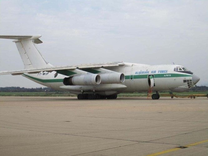 Các phiên bản quân sự của Il-76 đã được sử dụng rộng rãi tại châu Âu, châu Á và châu Phi, bao gồm cả việc sử dụng như máy bay tiếp dầu hay trung tâm chỉ huy. Ảnh minh họa.