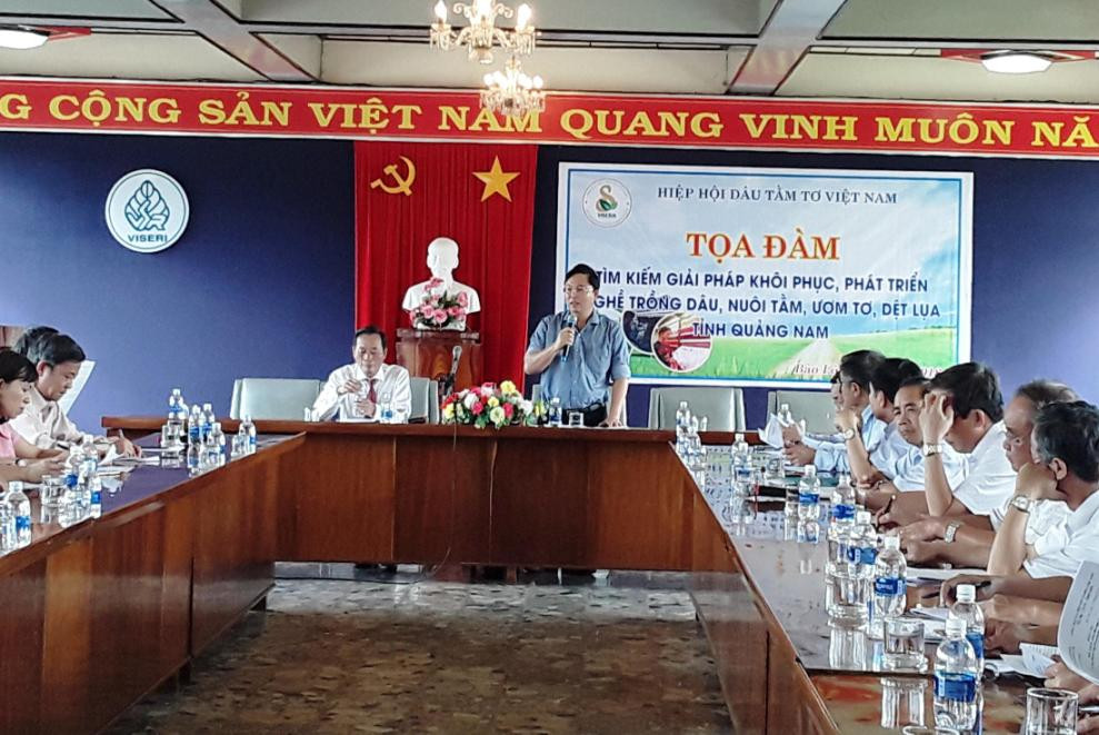 Quang cảnh cuộc tọa đàm diễn ra tại thành phố Bảo Lộc (tỉnh Lâm Đồng) chiều qua 13.4.